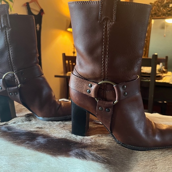 Michael Kors Brown Leather Low-Calf Boots W/ 3" Block Heels--Size 7.5 - Picture 7 of 15